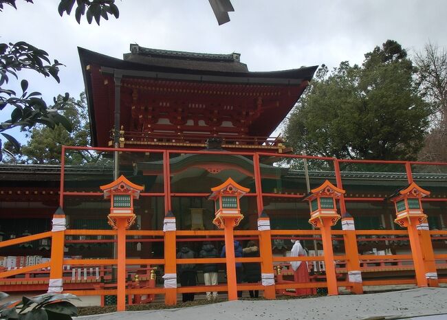 今年の初詣は、奈良市にある「春日大社」に参拝することにしました。近くには、東大寺や興福寺などの観光名所があるため、想像していた以上に、すごい人出でした。また、ホテルに生まれ変わる「奈良少年刑務所」も見に行きました。