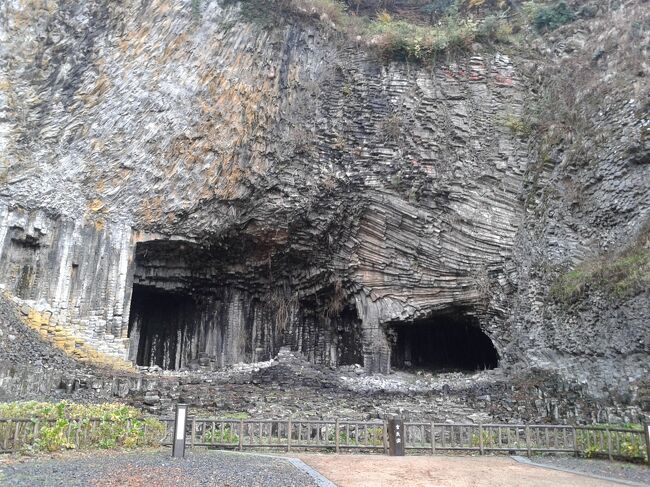 2日目は城崎温泉からバスで豊岡に移動して、玄武洞の見学です！