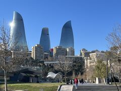 美味しい食事とモダンなビルと溢れるクラクションの街―Baku・Azerbaijan―