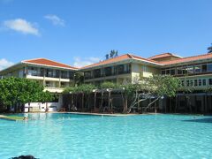 スリランカが誇るトロピカル建築家の巨匠 ： ジェフリー・バワが手掛けたホテル「ヘリタンス・アフンガラ」に泊まる