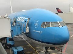 KLMオランダ航空でウィーンから成田へ。スキポール空港探索