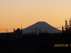 夕焼け富士の澄み切った風景が見られました