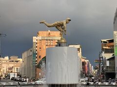 ４年ぶりの海外旅行はノープランの台湾旅行／その６／嘉義市内をぶらぶらしたら、甲子園準優勝投手の銅像に遭遇し、さらに伝説の鶏肉飯を堪能。