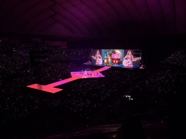 東京ドームにTaylor Swift コンサートに行ってきました♪<br />こんなに素敵！な Taylor を生で見られるなんて！<br />ますますファンになってしいました(*^^*)<br />各アルバムからピックアップして、歌ってくれました！<br />その都度、衣装が、変わって素敵！過ぎるぅ～！<br /><br />富士山を眺めて、上野動物園でパンダちゃんを見て、東京ドームでTaylor のライブを楽しんで(*^^*)<br />柿田川の湧き水は、ずっと前に聞いていたけど、初めて行きました！<br />とってもいいところでした！<br />また、行きたいな！<br />それから、美味しいものを食べて！<br />素敵な休日でした！<br /><br />Taylor ありがとう！<br /><br /><br />