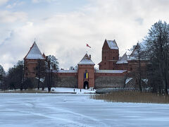 ③バルト3国の旅　リトアニア　湖上の島に建つトラカイ城