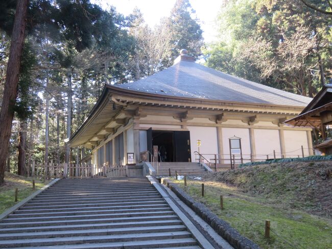 東北の旅３日目は一関から平泉の中尊寺・毛越寺を訪問。<br />中尊寺は思ったより坂道がきつかったですが、金色堂はさすがでしたね。<br />毛越寺は庭園がいいですね。<br />平泉流のわんこそばも楽しみました。お腹いっぱいになりました。<br />