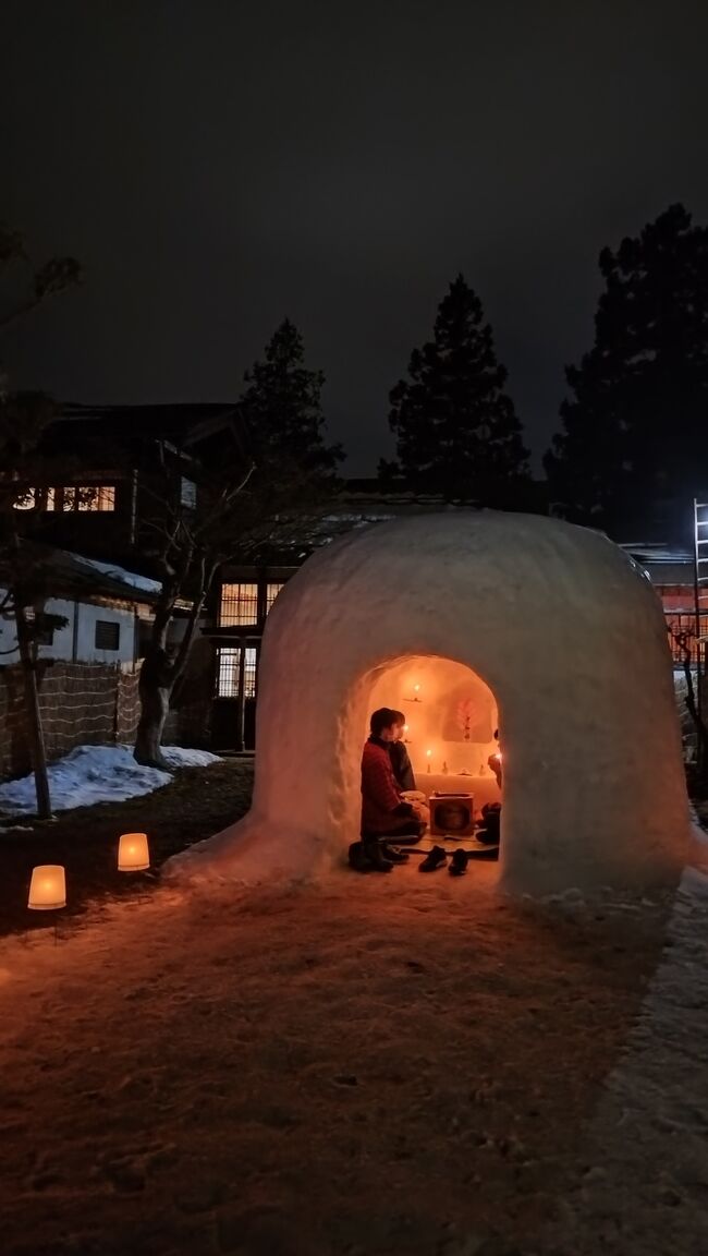 子どもたちを連れて、数年ぶりに、かまくら祭りにいってきました。私の故郷、秋田県横手市で毎年2月15日・16日に開催されている雪まつりです。<br />今年は異様なほど雪が少なかったけど、逆に雪道に慣れていない子どもたちには良かったかも！