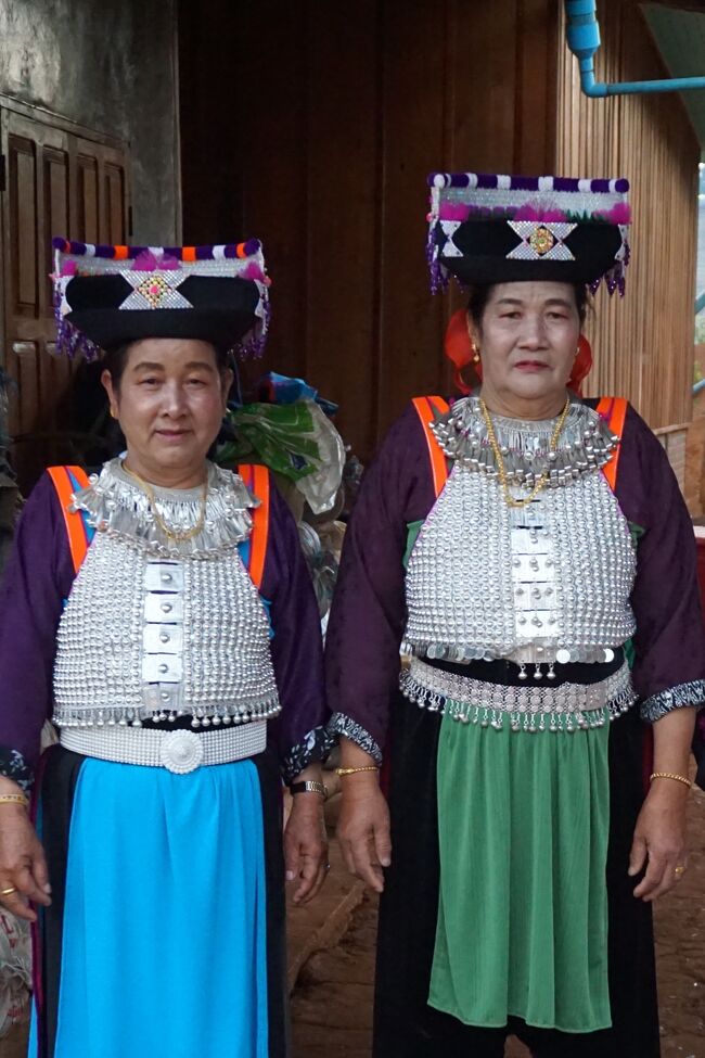 　タイでは、正月を祝う機会が１年に３度もあります。新暦の正月、中国における旧暦の正月（春節）、そして、タイ全土で水かけを行う「水かけ祭り」としてもよく知られているタイの正月「ソンクラーン」です。<br />　今回は、春節に山岳民族の村を訪ねてみました。多くの山岳民族が暮らすメーホンソン県、中国から移り住んだ彼らは、春節を盛大に祝います。<br />　メーホンソン県へは、バイクや乗合バンを利用することが多いのですが、今回は久々にチェンマイの自宅から車で向かいます。<br />