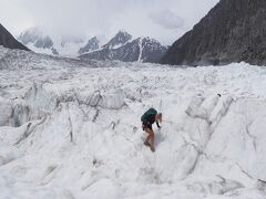 最後のパキスタン旅３　パスー氷河を横断するぜ～