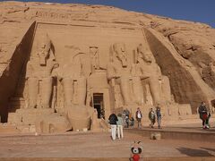 ☆ツアー参加なのに『旅行の神様』は大忙し！☆　２０２４年２月　ナイル川クルーズで巡る神秘のエジプト　７（世界遺産第一号のアブシンベル神殿）