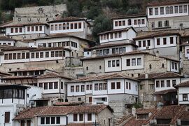アルバニア　「行った所・見た所」　ベラト・千の窓を持つ街を散策して観光しました