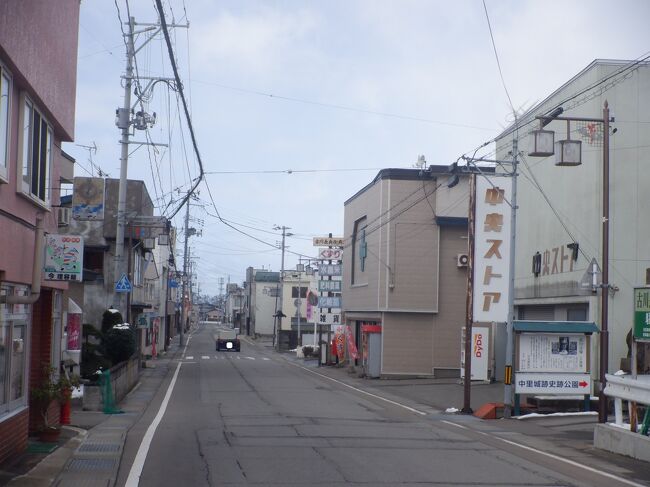 津軽鉄道線の「ストーブ列車３号」を降りた後は、津軽中里駅の周りを歩きました。
