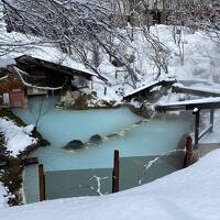 雪の露天風呂の旅　白骨温泉　(泡の湯)