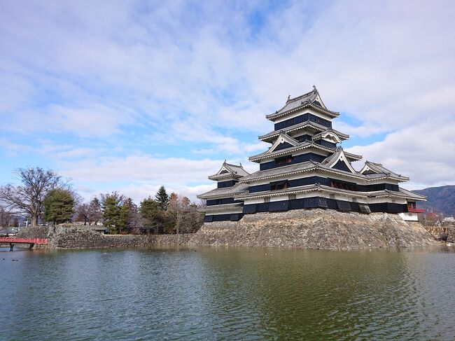 長野から移動し松本へ<br />国宝松本城は見ないと帰れないと思ったので寄り道<br />短時間で城下町を楽しみました