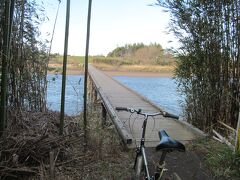 気になった小目沼橋（木製欄干無橋幅1.5ｍ程）、きまして[水海道→福岡堰→戸頭、小貝川サイクリング]