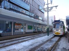2024冬の札幌へ。①雪の中でも路面電車は元気です。まずは味噌ラーメン食べてから北海道知事公館へ。