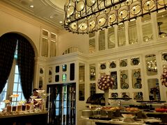 白亜のホテル  ラッフルズシンガポールにほぼ４泊 ！③ ホテルの朝食ビュッフェ