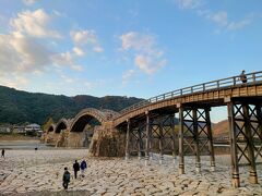 岩国錦帯橋周辺を日帰り観光　錦帯橋と白蛇神社と いろり山賊 玖珂店