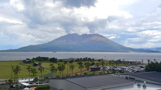 釜山の次は鹿児島に向かいました。<br />釜山から鹿児島まで、丸一日船でした。