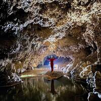 ロックな旅？ 特典航空券＋フェリー＋路線バス＋レンタサイクルで マニアック徳之島＆沖永良部島〈フェリー波之上～リムストーンケイビング〉