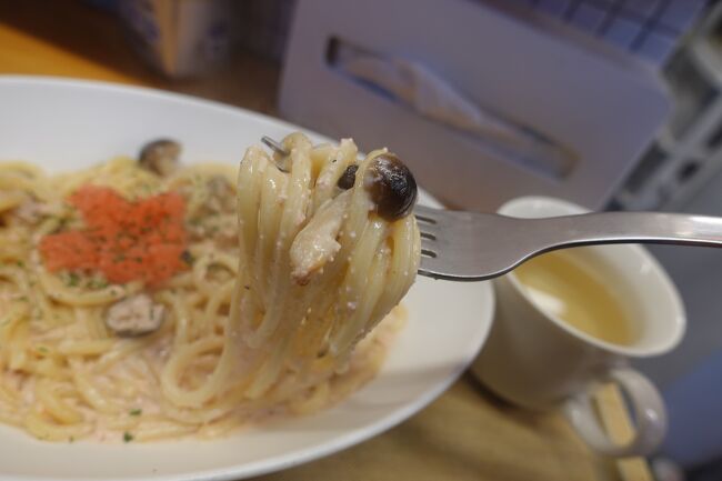 夜勤明けに、またお家と逆方向の築地もんぜき通りへ。魚卵屋さんであごだしのお茶漬けを朝ごはんに…のつもりやってんけど、また&quot;限定&quot;に吸い寄せられますのね。