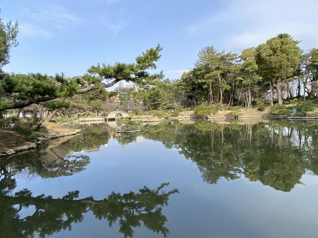 青春18きっぷを使っての旅です。<br />広島駅から近い縮景園見学のあと、名古屋に帰ります。<br /><br />【移動】<br />1日目　青春18きっぷ　名古屋→尾道<br />2日目　しまなみライナー　福山→松山<br />3日目　レンタカー　小倉⇔うきは<br />4日目　青春18きっぷ　小倉→広島<br />5日目　青春18きっぷ　広島→名古屋<br /><br />【宿泊】<br />天然温泉尾道みなと館　12,000円<br />松山小倉フェリー　＠10,200円<br />フェアフィールド福岡うきは　15,815円<br />シェラトン広島　25,480円<br /><br />【レンタカー】<br />ニッポンレンタカー　3日目8時～4日目11時　11,990円