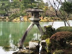 金沢旅行【第一日目】～宇宙船のような近代建築の石川県立図書館と名勝兼六園、金沢城を訪ねて～