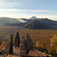 【2024 インドネシア 5】ブロモ山登山…チェモロラワン村も散策