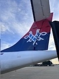 セルビア航空に乗りベオグラードに到着しました。初めて知ったのですが、英語表記は Beograde ではなく Belgradeなんです。空港からはバスに乗り、市内。更に乗り換えて行ったのですが、Agodaの表示の場所と今回泊まる場所がかなり離れていて、また、間違ったところからバスに乗ることになりました。夜かなり歩いて今日の宿。近くで食事をして、スーパーマーケットに行って帰りました。翌朝は近くをぶらつき、朝食を取って、ぶらぶらしてから、宿に帰り、直行のバスで空港に戻りました。また、ラウンジで食事して、セルビア航空で次の目的地へ移動