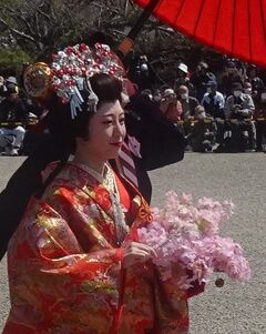 89歳の母と３人で春の浜名湖へ。③気賀のお祭り「姫様道中」へ。街のボランティアガイドの方の説明が面白かった～