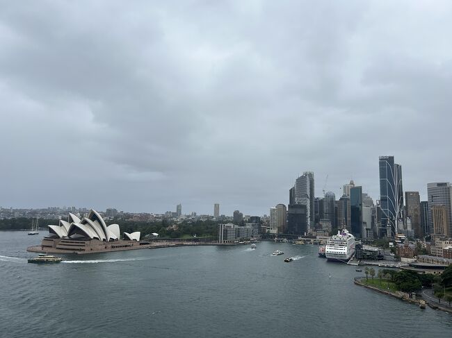 2月の祝日を絡めた3泊5日，有名どころばかりですが初めてのオーストラリアを楽しめました。初日の羽田～シドニー移動と，シドニー市内散策。
