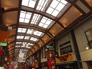 大須の商店街を散策しました。いろいろな風景、いろいろな人がいて飽きない街でした。