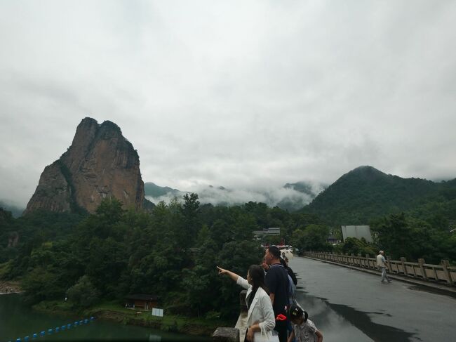 端午節休暇に楠渓江と温州を旅行。<br />雨続きの時季に行ってしまい、天候は最悪だった。<br />南宋時代に最も栄えていた地域で、古鎮が多く自然も豊かで、旅行者も多く交通の便も発達した良い観光地だった。
