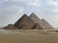 世界遺産 最古の建造物ピラミッドと未だ建造中サグラダファミリアを巡る旅
