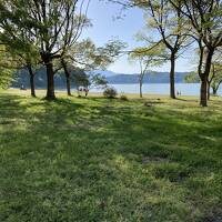 新緑の美しい琵琶湖と近江八幡