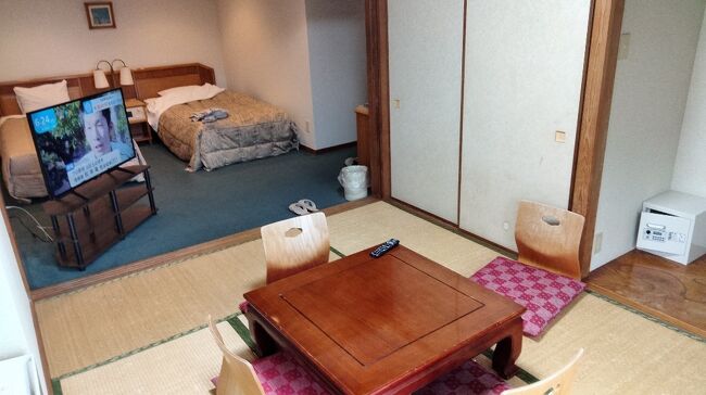 三島に朝早く行く用事があり<br />前日 箱根で一泊<br />素泊まりで６千円ちょいの安さ<br />思いの外良いホテルだった