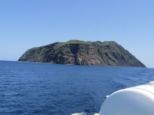 初版・レア本】 ヘリコミが飛ぶ 東京の小離島 利島・御蔵島