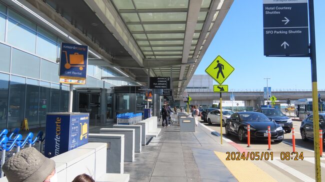 4月30日、14時55分にサンフランシスコ国際空港に到着しました。　成田国際空港より所要時間は9時間20分です。入国審査を受けるのにかなりの時間がかかりました。午後4時半頃に終わり、空港よりタクシー利用でダウンタウンの直ぐ近くのユニオンスクエアにあるホテルまで行きました。<br /><br /><br /><br /><br />*サンフランシスコ国際空港のタクシー乗り場付近