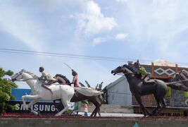 インドネシア　スンバ島　オールドイカット　酋長 インドネシア スンバ島ランバナブにて織られたオールドイカット。