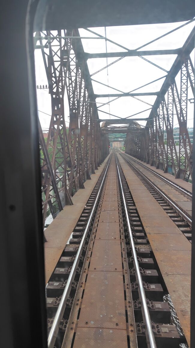町並みをながめに、ヨーロッパ一人旅です。<br />鉄道でチェコ入り。プラハ観光。<br />