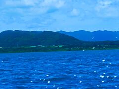八重山12　西表島へ《ドリーム7号》竹富港～大原港　黒島/小浜島も見え  ☆観光バスで20分