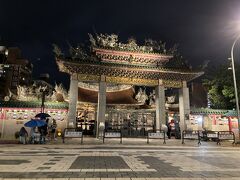 ４年ぶりの海外旅行はノープランの台湾旅行／その1７／龍山寺に廣州街夜市、西門町と台北の夜をぶらぶら