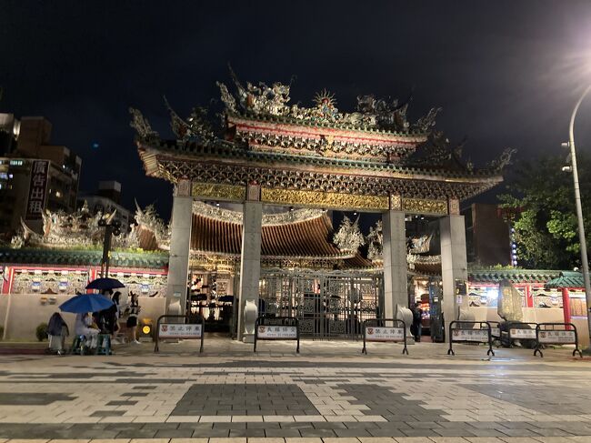 ４年ぶりの海外旅行はノープランの台湾旅行／その1７／龍山寺に廣州街夜市、西門町と台北の夜をぶらぶら