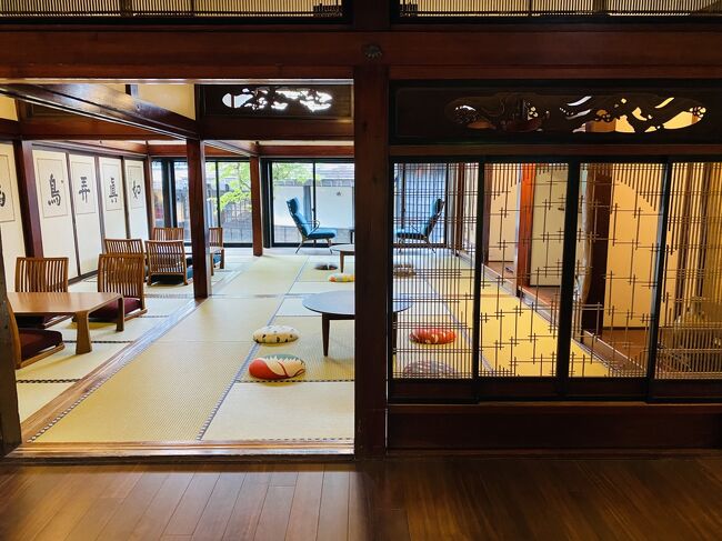 夏休み前にどこかに行きたくて、夏の新潟に行ってきました。<br /><br />何日か前に気づきましたが、翌日の金曜日から苗場でフジロックでした。←これは別にそうなんだ～っていう情報。<br />そして滞在中に気づきましたが、越後妻有トリエンナーレが絶賛開催中でした。←こちらは知ってたら絡められたら良かったかも…<br /><br />
