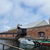 函館山と金森赤レンガ倉庫