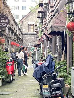 春の杭州１泊２日旅No.４　賑やかな湖浜歩行街を歩こう　南宋胡記のお菓子　初めて高鉄の「商務座」に乗ってみた　