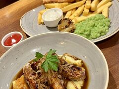 ２０２４【秋旅その２】 ロンドンと言えばパブなので。　ミュージアムのハシゴをしたらお買い物が出来なかった話…