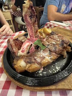 新しいイタリアと美食を求めて。トスカーナの夏を満喫⑦13年振りの華の都フィレンツェで熟成キアニーナ牛のステーキと絵画を堪能