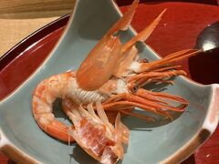 札幌経由の旭川出張② この剥かれた殻の見せ方も職人芸！初めて見た・食べた "北海しまえび" ＠すすきの "すし屋の山田"