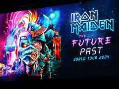 新品 アイアンメイデン　2024 ジャパンツアー ジップパーカー　会場購入 Iron Maiden The Future Past World Tour 2024』横浜(神奈川県